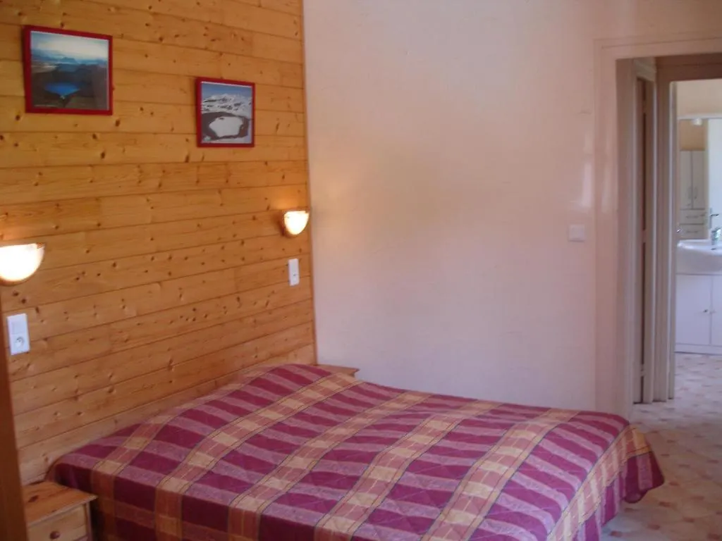 Residence des Domes Murol 0*,